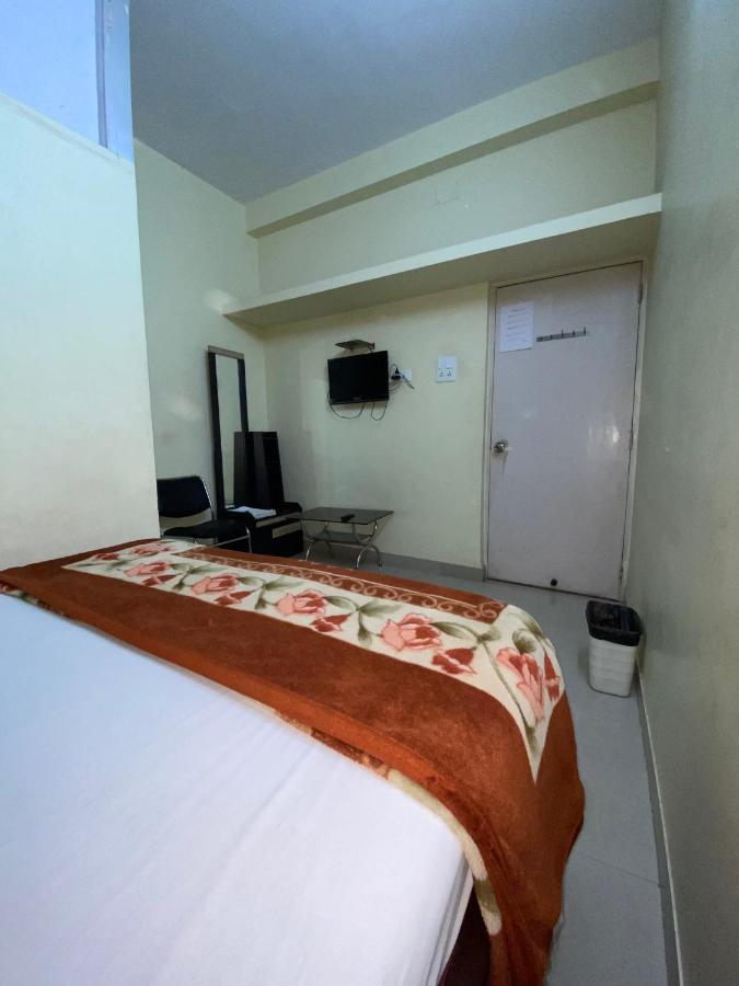 Lake Land Guest House Kolkata Exterior photo