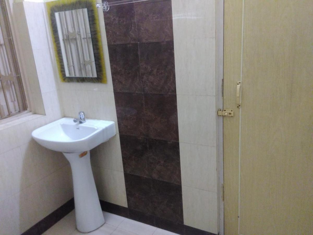 Lake Land Guest House Kolkata Exterior photo